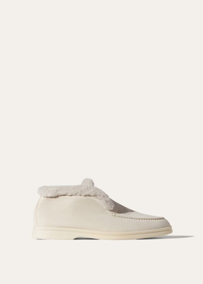 Open Walk Chukka Boots